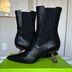 Elegant Black Ankle Boots